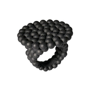Bague design ronde en nylon noir composée de multiples sphères 