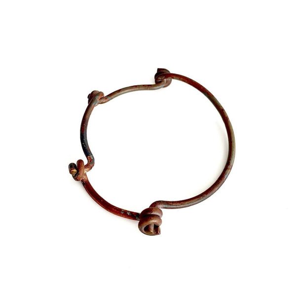 Bracelet en titane forgé avec 4 noeuds torsadés. Pièce unique 2019