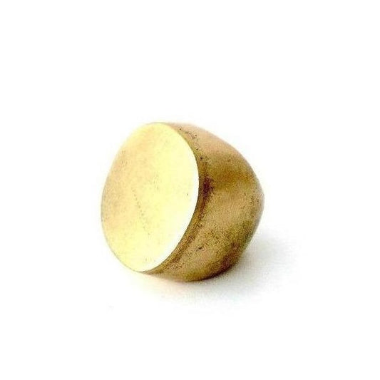 Bague ronde en bronze patiné.